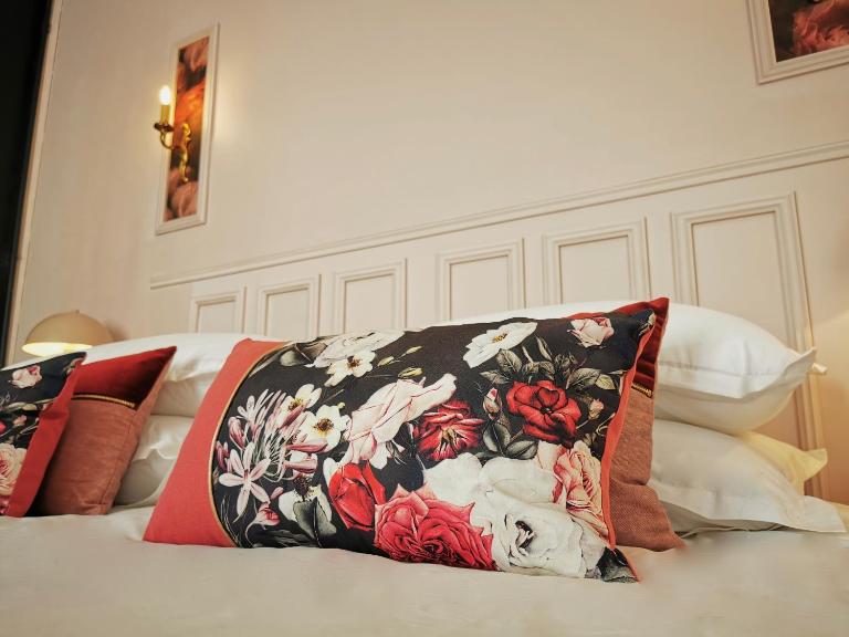 BELLE REINE - 3 APPARTEMENTS EN COEUR DE CENTRE-VILLE - B&B Aix-les-Bains