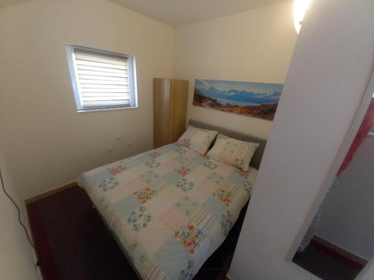 Studio Apartman Šutić - Ferienwohnung Kaštel Novi