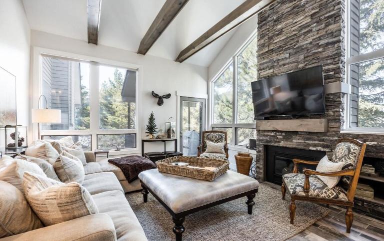 Remodeled 4BR Close to Canyons Village and Skiing - B&B Park City