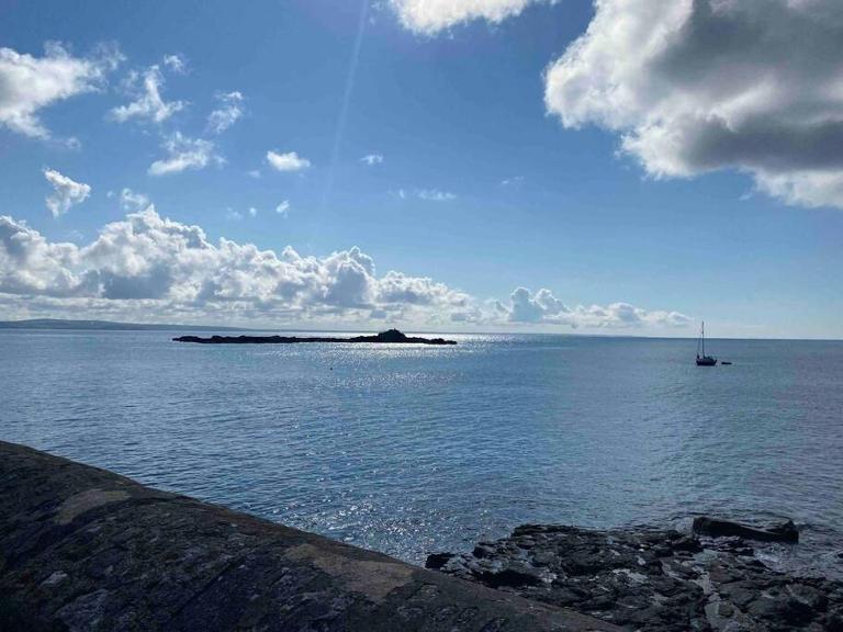 New renovated beach front cottage - B&B Mousehole