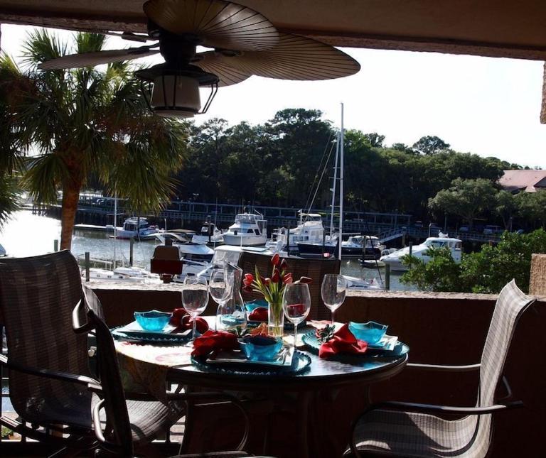 CondoOnTheWater - B&B Hilton Head