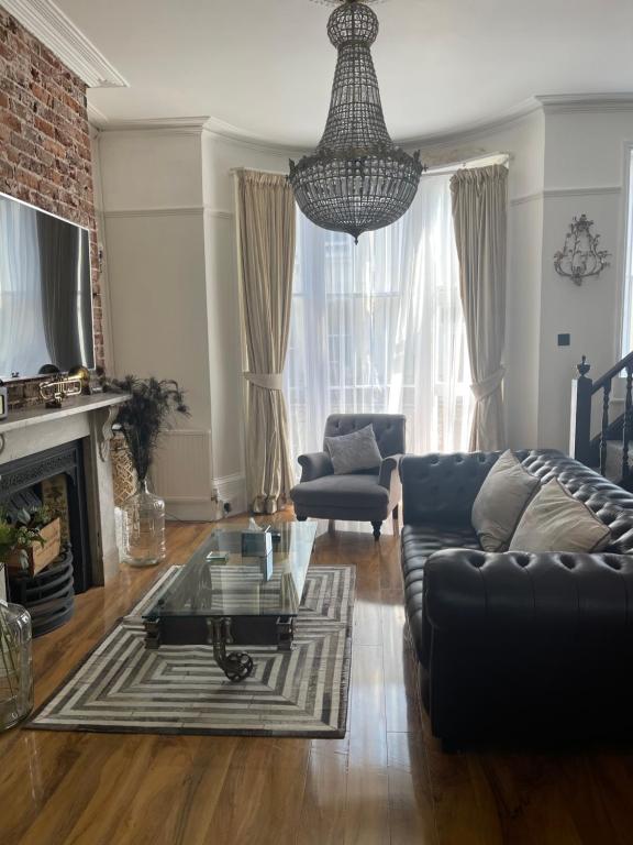 Beautiful Seaview 2 Bedroom Apartment - B&B Brighton