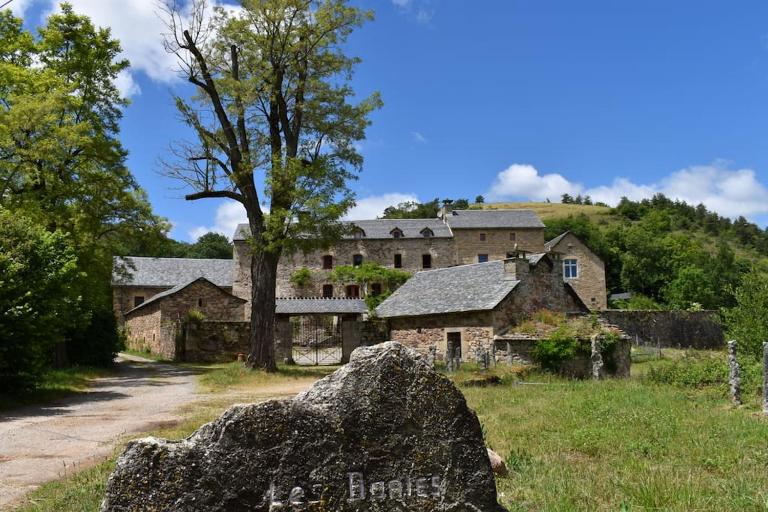 Les Distinguées -Aux Bories de Prévinquières - Ferienwohnung Recoules-Prévinquières