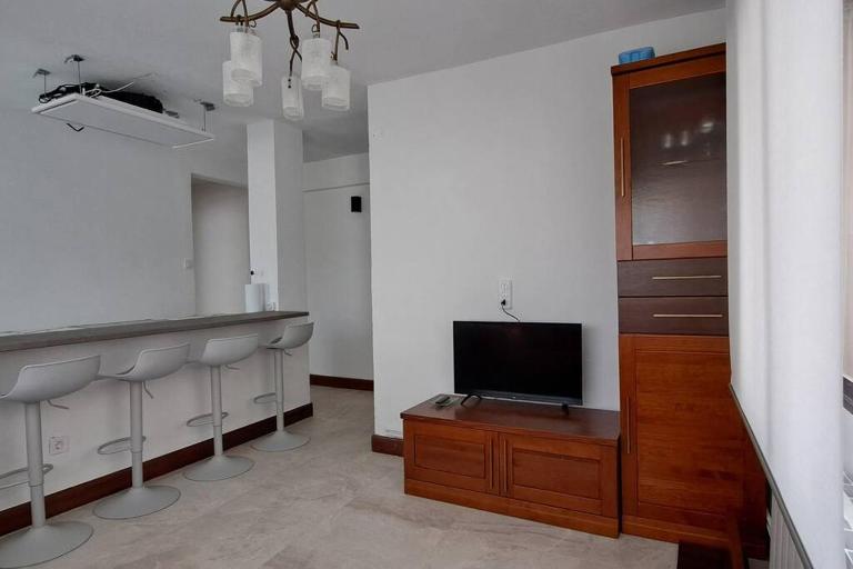 Reformado, a 2min de playa, en la mejor zona. - B&B Laredo