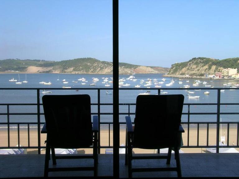 Apartamento em frente à Praia - Bed and Breakfast São Martinho do Porto