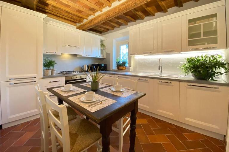 Viaggiare Smart [Wi-fi, TV HD, Spazio di lavoro, Parcheggio gratuito nella struttura,] - B&B Capannori