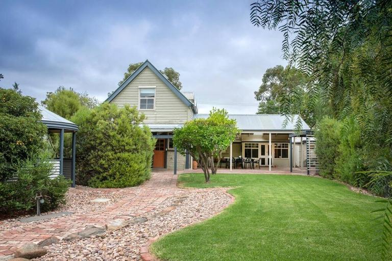 Willunga Cottage- Sleeps 6 Pool - Chambres d'hôtes Willunga