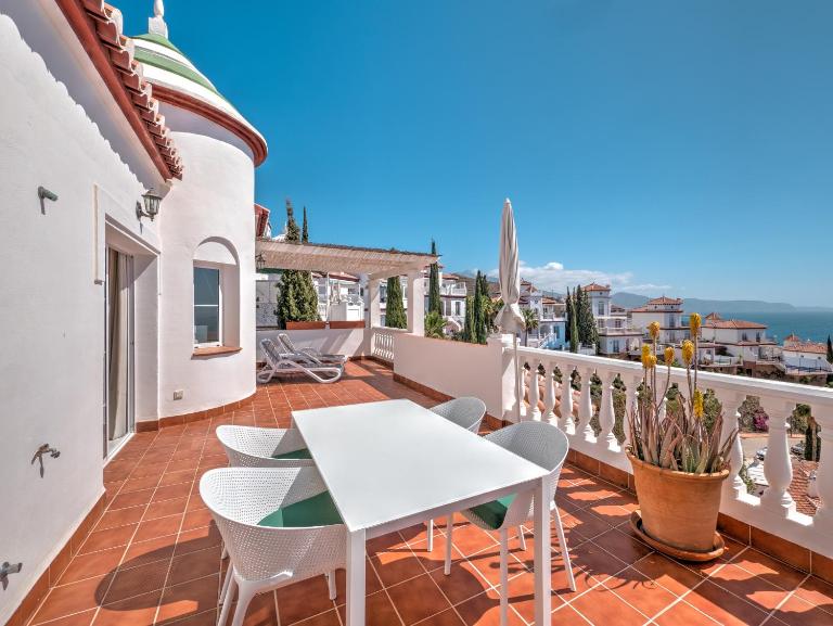 Amazing villa with magical view and pool in Nerja - Bed and Breakfast Torrox Costa