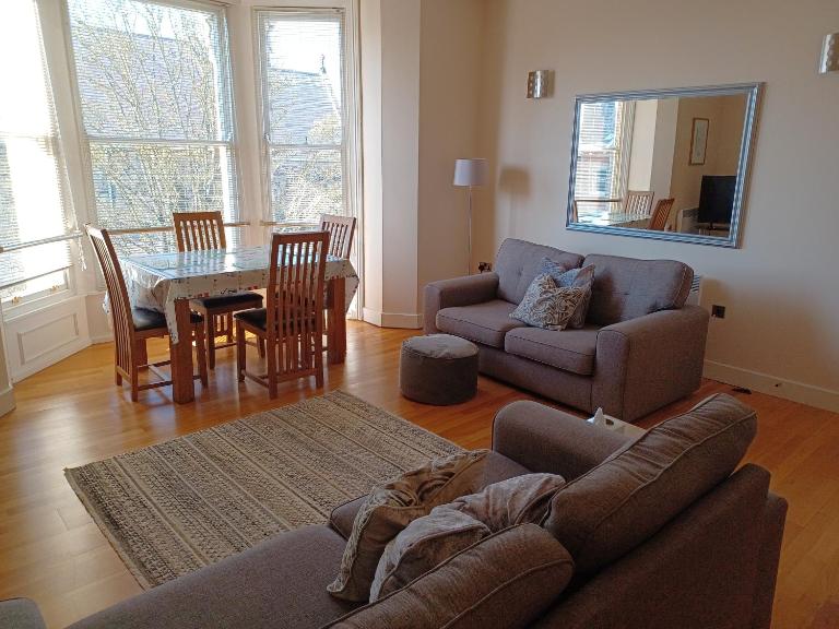 12 Easby Hall - Ferienwohnung Scarborough