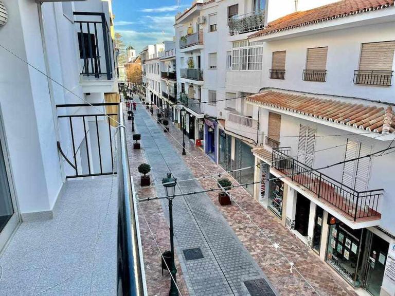 Apartamento de 3 dorm en pleno centro de Nerja - B&B Nerja