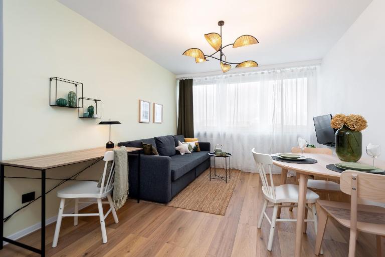 Kairos Apartments - Silver - darmowy Parking, ścisłe centrum - Chambres d'hôtes Gliwice