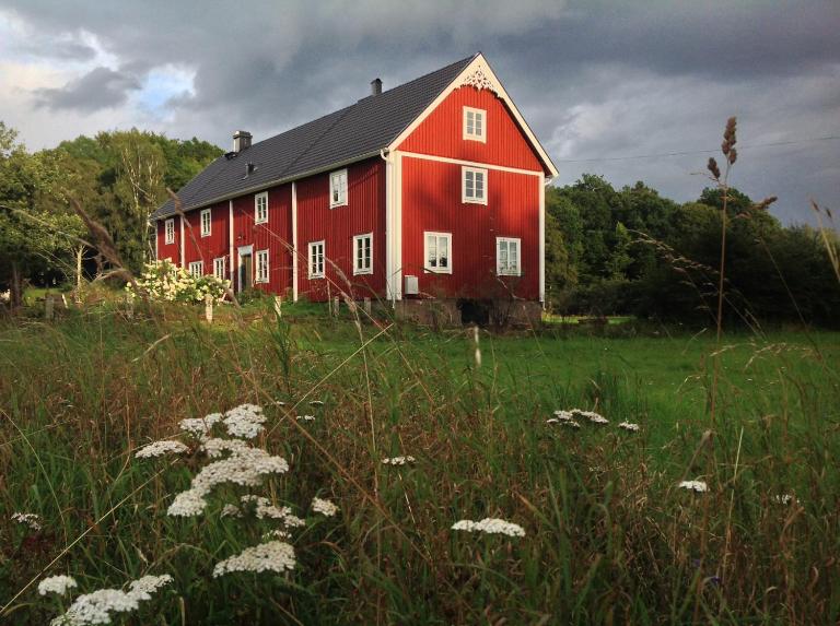 La Maison Rouge de Slätten Bed and Breakfast - Chambres d'hôtes Vilshult