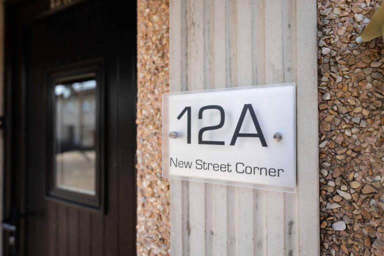 New Street Corner - Ferienwohnung Dungiven