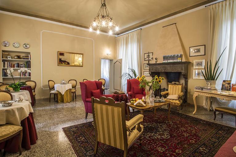 Relais San Lorenzo Historic Centre Rooms & Suites - B&B Lucca