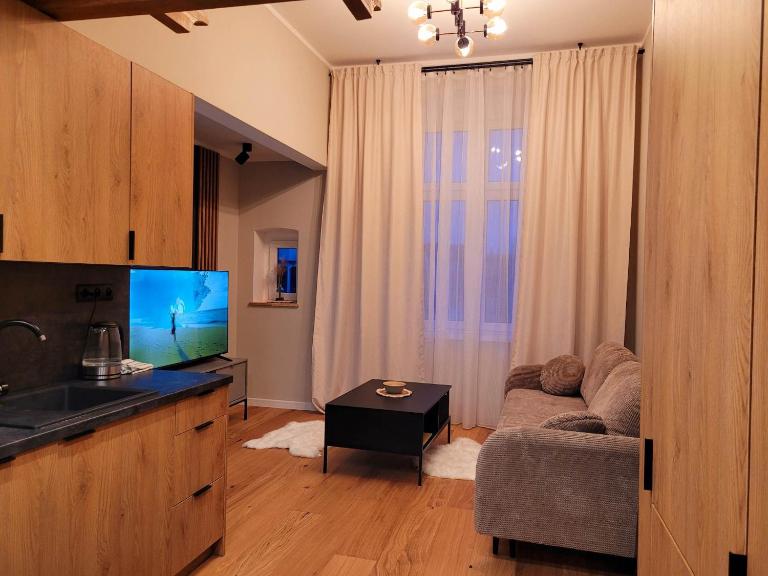 Justinrent 1 - B&B Legnica