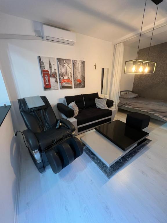 Apartman Paola - massage chair- 0-24 self check IN OUT- Županja - B&B Županja