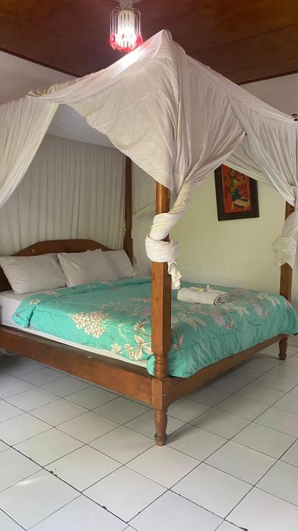 Barclona Guesthouses Lovina - B&B Singaraja