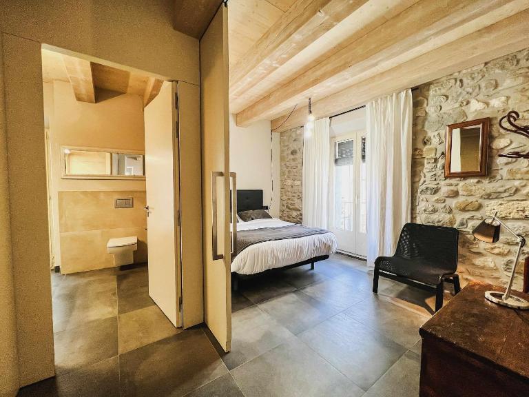 El Call, L’Estudi en la judería de Besalú - B&B Besalú