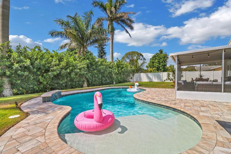 Pool Home Near Downtown, 5th Ave, Beaches & Pier - B&B Naples
