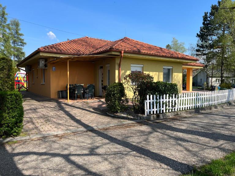 Villa Gracia Patince - B&B Patince
