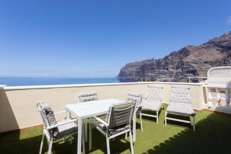 EDEN RENTALS Fabulosas Vistas al Mar y Los Acantilados - B&B Acantilado de los Gigantes