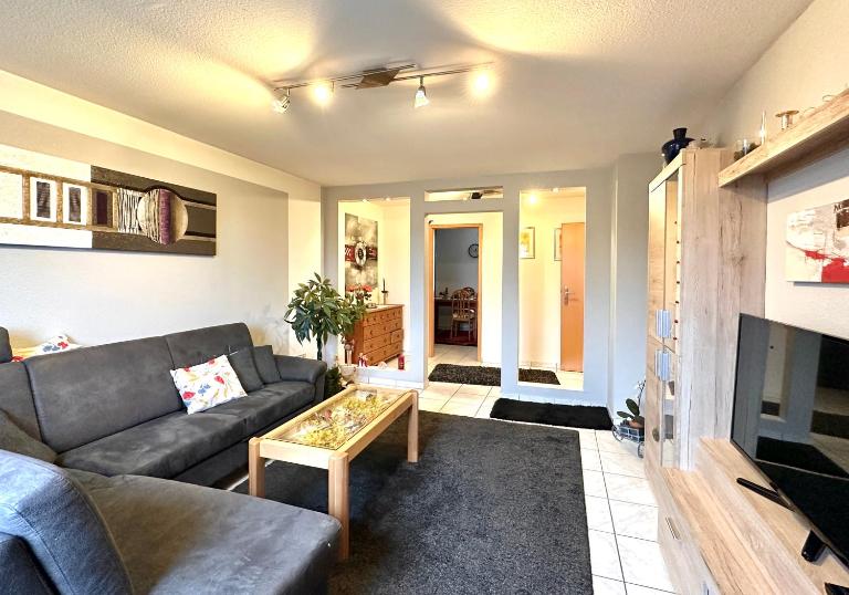 Top gelegene 2 Zimmer Wohnung, WiFi, Home Office, Free Parking, - Ferienwohnung Essen