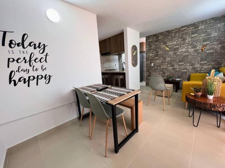 Apto Nuevo, Tranquilo, Bonito, 5 min Plaza Principal - B&B Guatapé