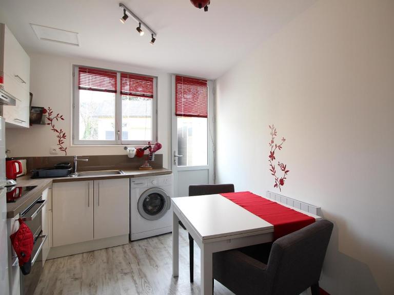 La Bourboule : Agréable T2 avec Terrasse, Balcon et Wifi - Proche Centre et Thermes - FR-1-608-245 - B&B La Bourboule