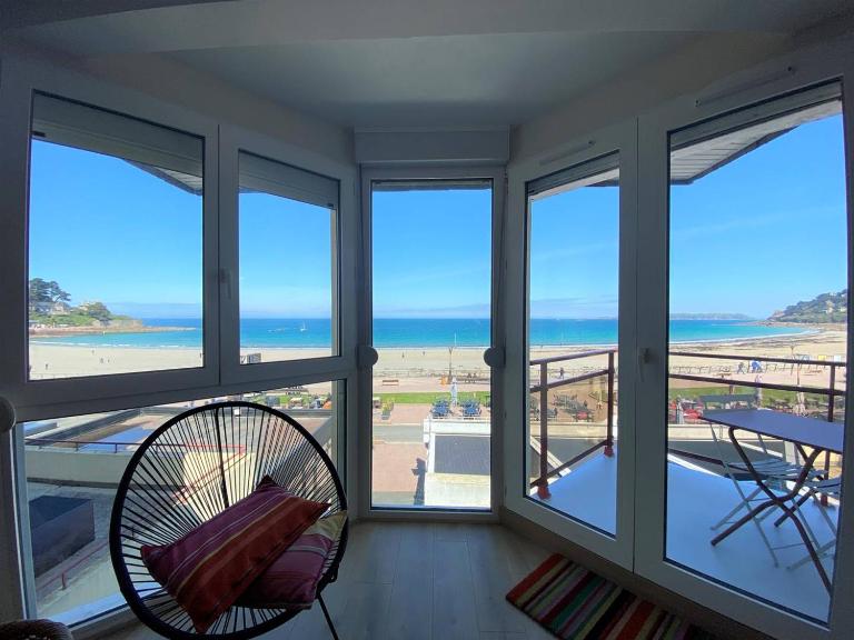Appartement avec WIFI et Vue Mer, Plage de Trestraou à Perros-Guirec - FR-1-368-384 - Ferienwohnung Perros-Guirec