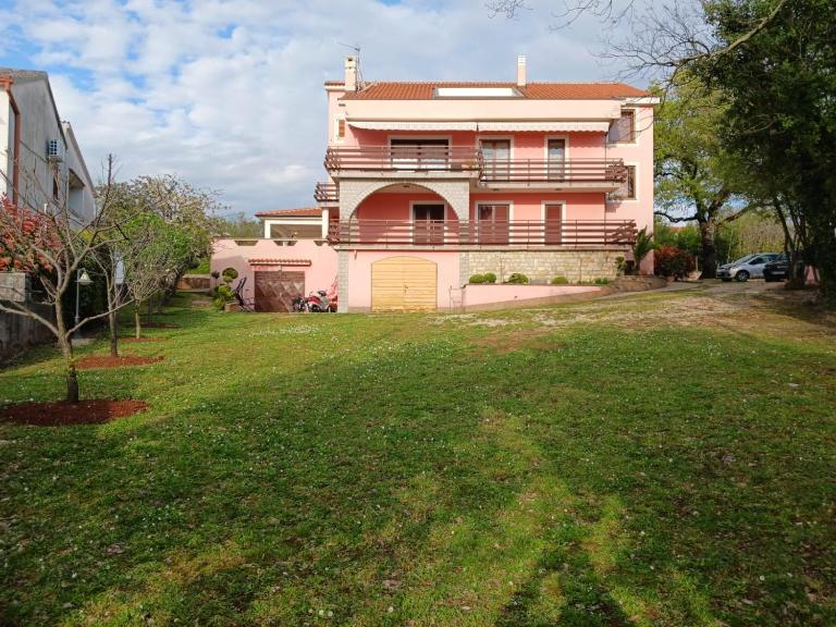 Apartments Iva & Ammm - B&B Malinska