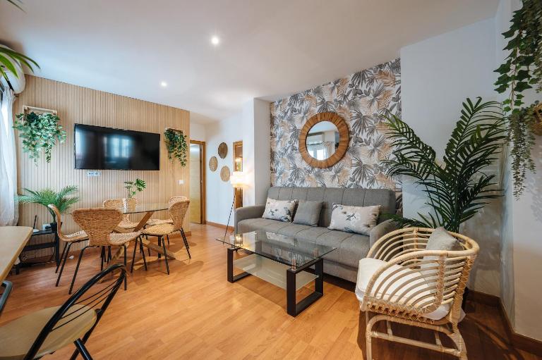 Divi Apartments Lumbreras - B&B Seville
