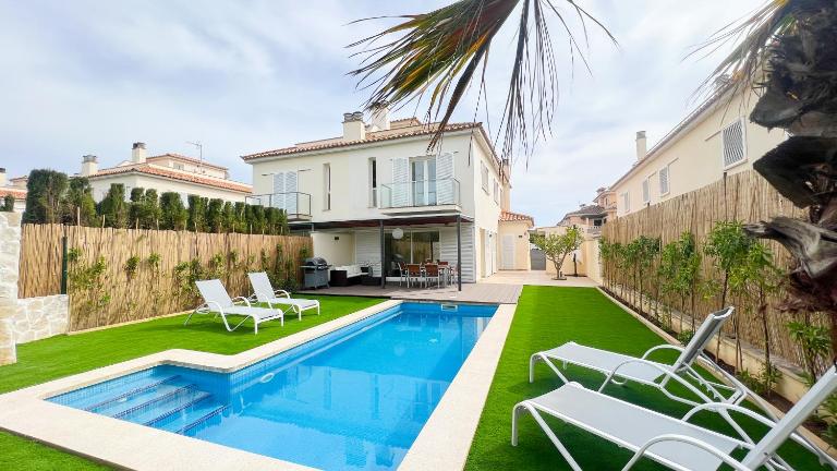 Casa Schaefer - Wunderschönes Haus mit Pool in der Nähe von Palma - Bed and Breakfast Puig de Ros