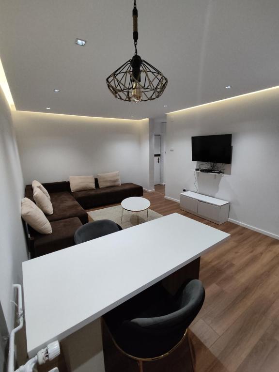 Msm-2 - Ferienwohnung Pristina