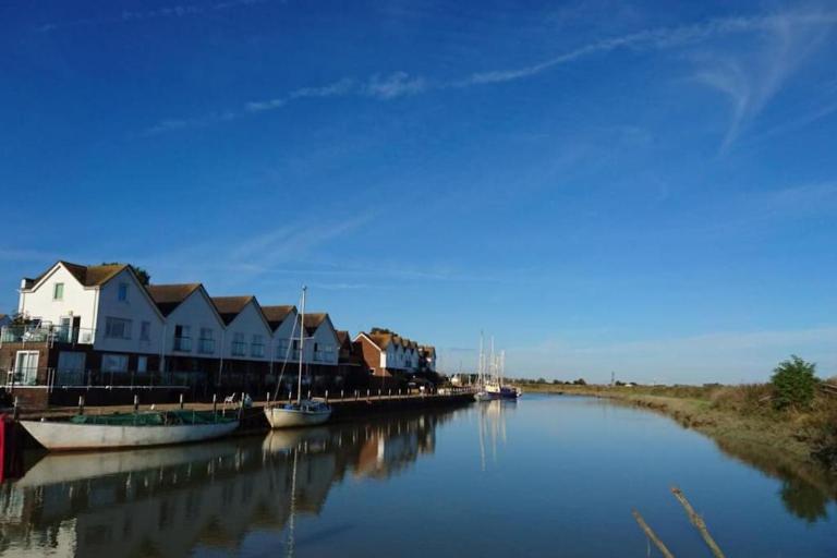 Cosy 1 bedroom apartment over looking river - B&B Rye