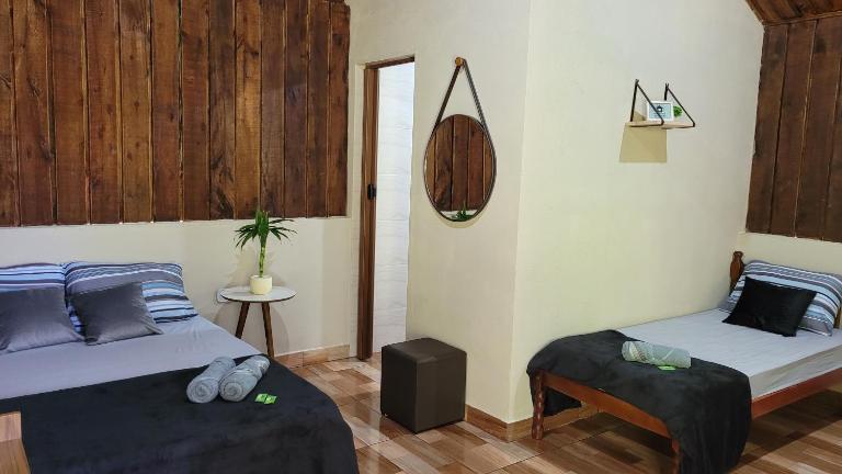 Chalé Recanto da Cachoeira I - Bed and Breakfast Eldorado
