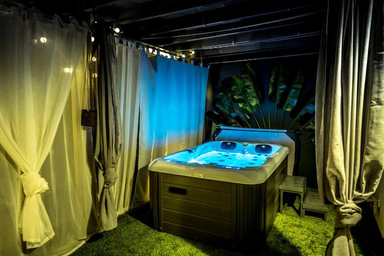 Suites by Aix Keys avec jacuzzi privatif 5 min des plages Fouras - Chambres d'hôtes Saint-Laurent-de-la-Prée