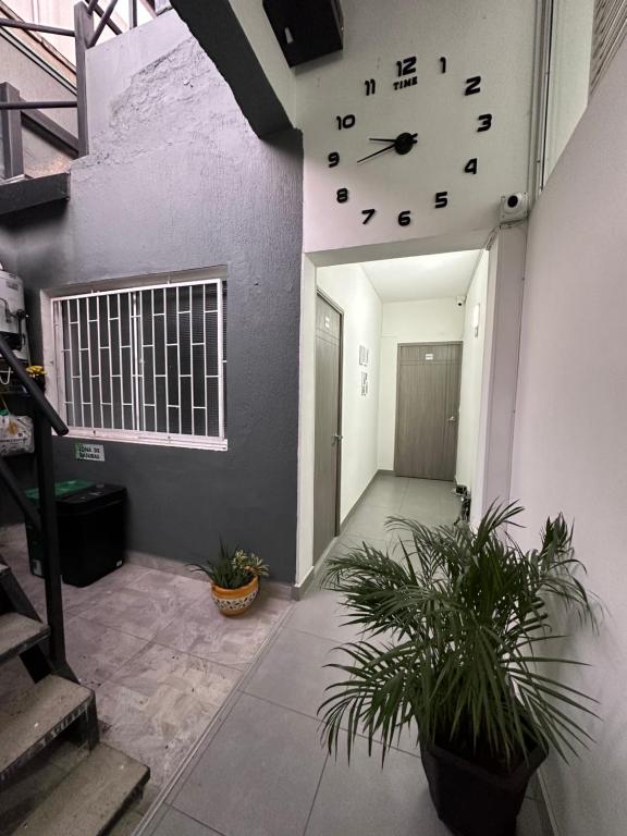 Aparta estudio amoblado 4 Medellín, San Joaquín - Ferienwohnung Medellín