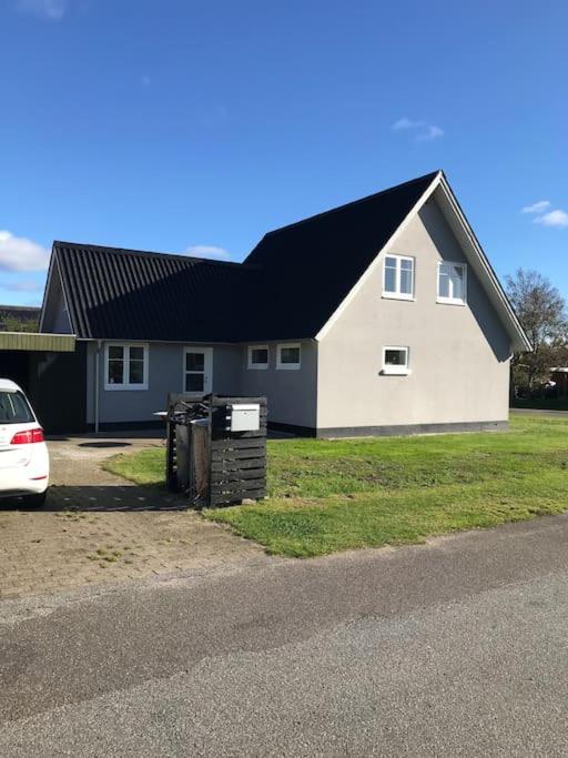 hyggeligt byhus tæt ved skov og togstation - B&B Ålbæk