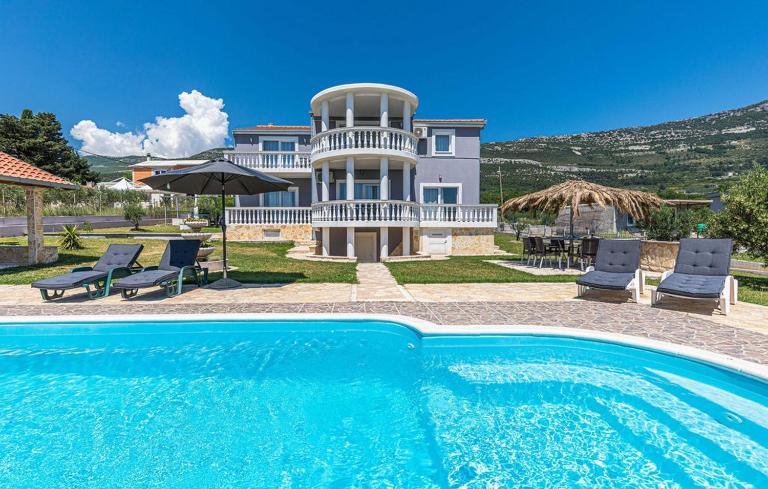 Villa Hana - B&B Kaštel Novi