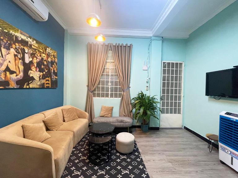 DucTaigallery's Entire Apt-Cozy in Bui Vien St - B&B Ho Chi Minh City