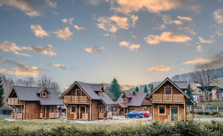 Górskie Chatki Krysi i Piotrka Perłowy - Bed and Breakfast Stronie Śląskie