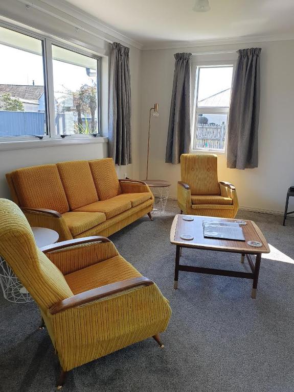 Kiwiana Gem - B&B Reefton
