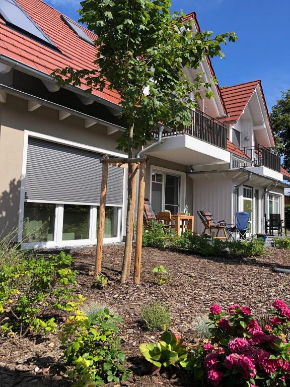 Käptn Knaak - B&B Ostseebad Wustrow