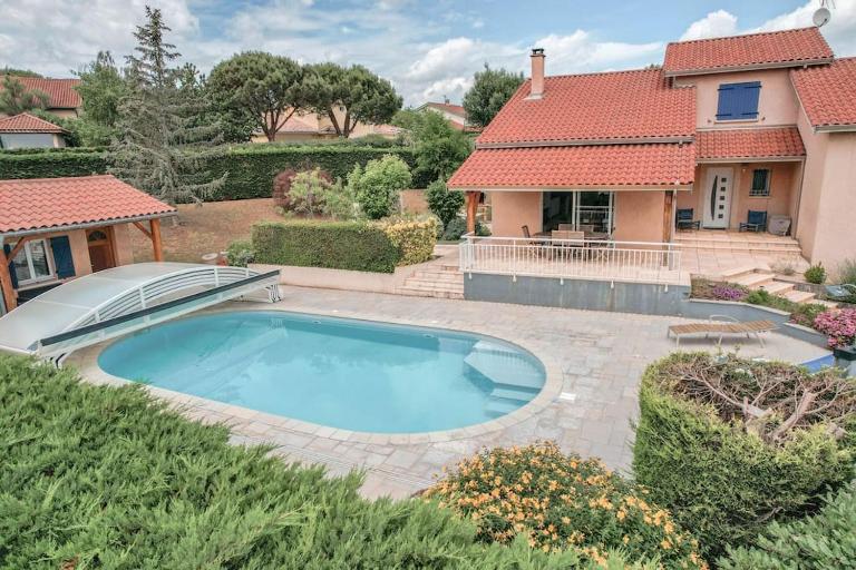 Magnifique maison à Lentilly - Piscine - B&B Lentilly