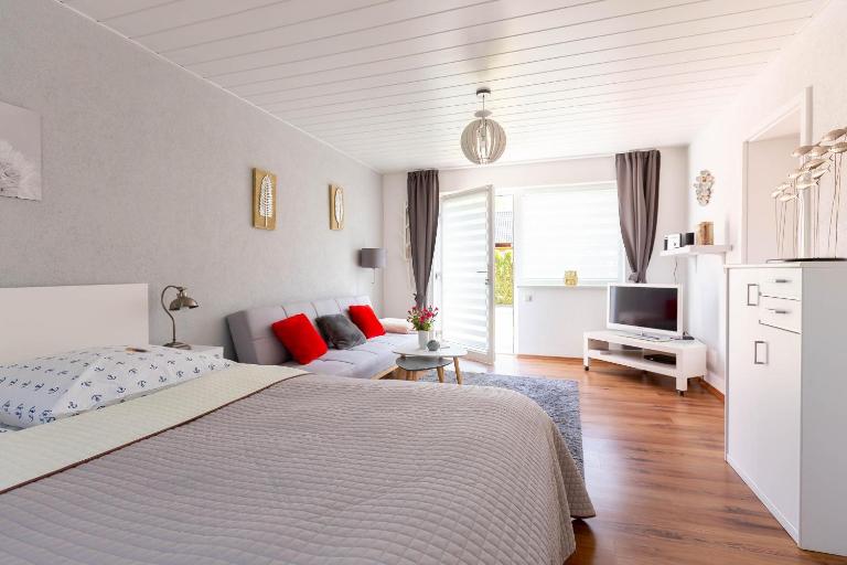 Sonnenblumenhaus 01 - Bed and Breakfast Ostseebad Prerow