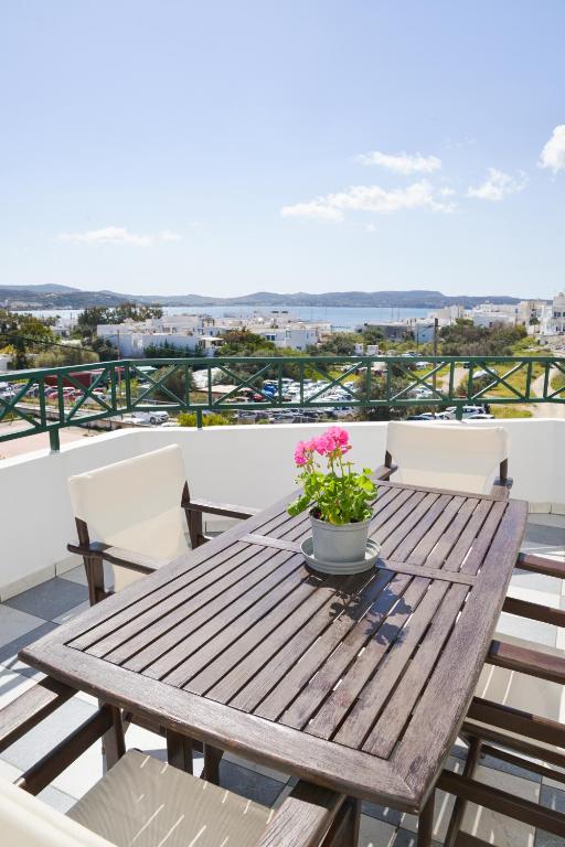 Balcón Al Mar Milos - B&B Adamantas