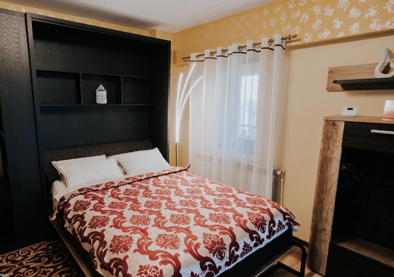 Carla's Studio Central Palas - shuttle - Ferienwohnung Iaşi