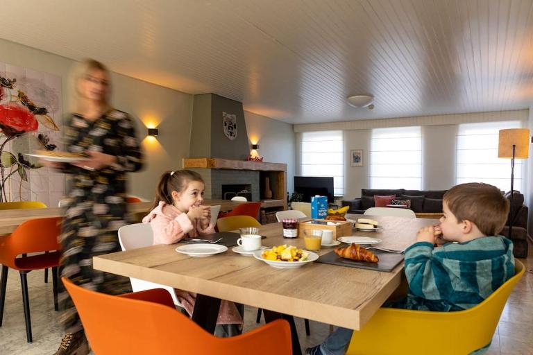 Parkvilla Vakantiehuis voor 30 personen - Chambres d'hôtes Heusden-Zolder