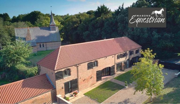 Hougoumont Farm - Bed and Breakfast Little Cawthorpe