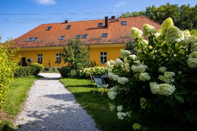 Apartamenty Bukowiec Folwark i Park - Chambres d'hôtes Bukowiec